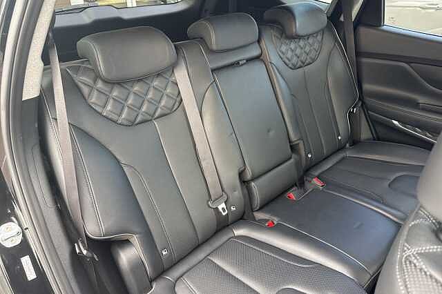 Hyundai SANTA FE 1.6 TGDi Plug-in Hybrid Premium 5dr 4WD Auto