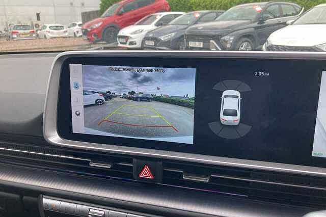 Hyundai IONIQ 6 E (228ps) Premium 77kWh (Single Motor) RWD