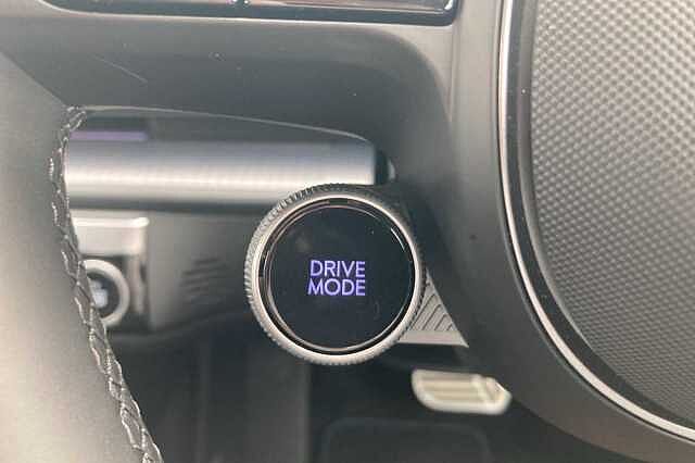 Hyundai IONIQ 6 E (228ps) Premium 77kWh (Single Motor) RWD