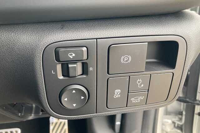 Hyundai IONIQ 6 E (228ps) Premium 77kWh (Single Motor) RWD