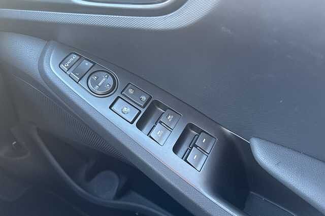 Hyundai IONIQ 1.6 GDi Hybrid Premium 5dr DCT