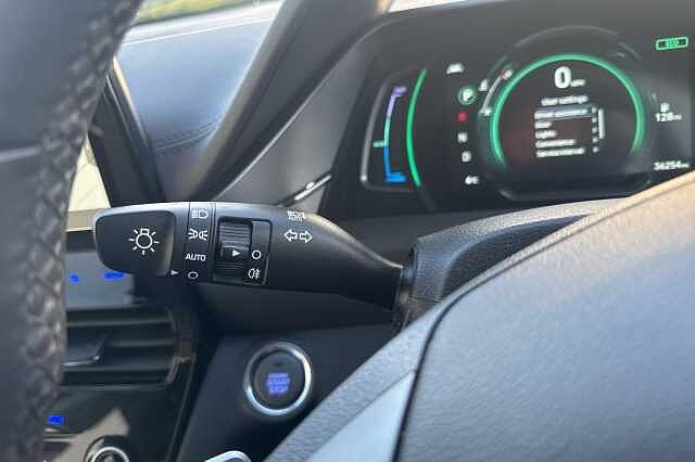 Hyundai IONIQ 1.6 GDi Hybrid Premium 5dr DCT