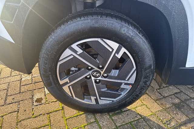 Hyundai TUCSON 1.6T 150 Advance 5dr White