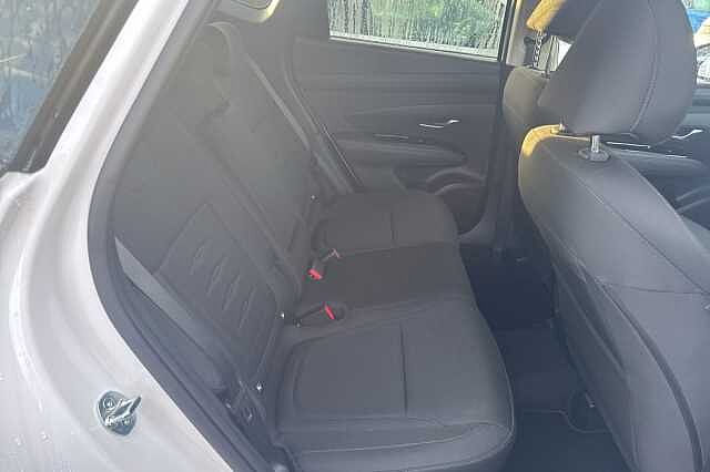 Hyundai TUCSON 1.6T 150 Advance 5dr White