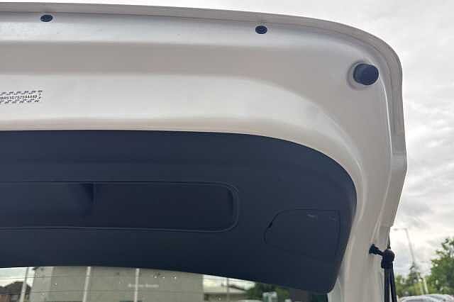 Hyundai I20 1.0T GDi Premium 5dr DCT Atlas White