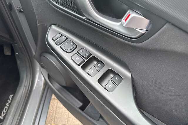 Hyundai KONA 1.6 GDi Hybrid Premium 5dr DCT