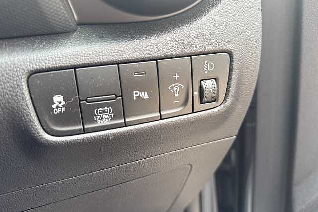 Hyundai KONA 1.6 GDi Hybrid Premium 5dr DCT