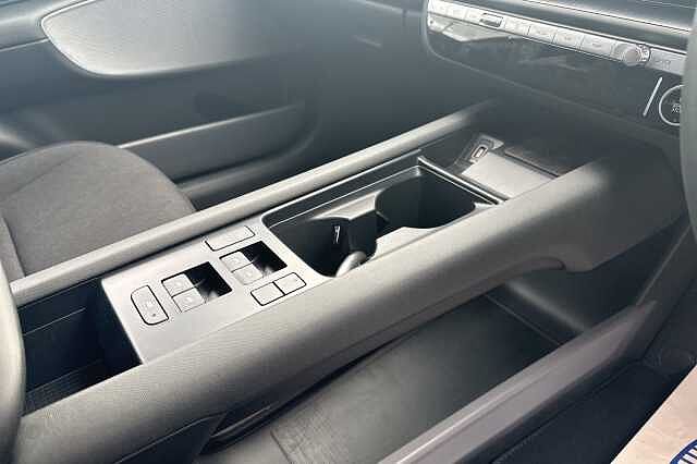 Hyundai IONIQ 6 E (228ps) Premium 77kWh (Single Motor) RWD