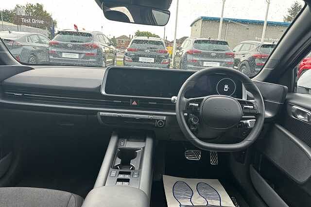 Hyundai IONIQ 6 E (228ps) Premium 77kWh (Single Motor) RWD
