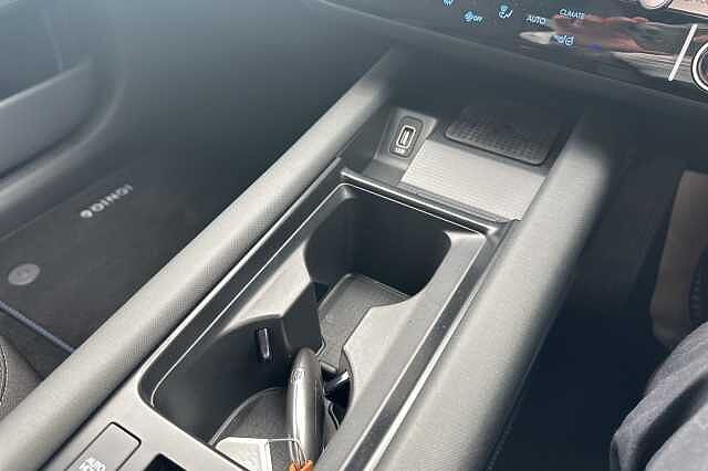 Hyundai IONIQ 6 E (228ps) Premium 77kWh (Single Motor) RWD