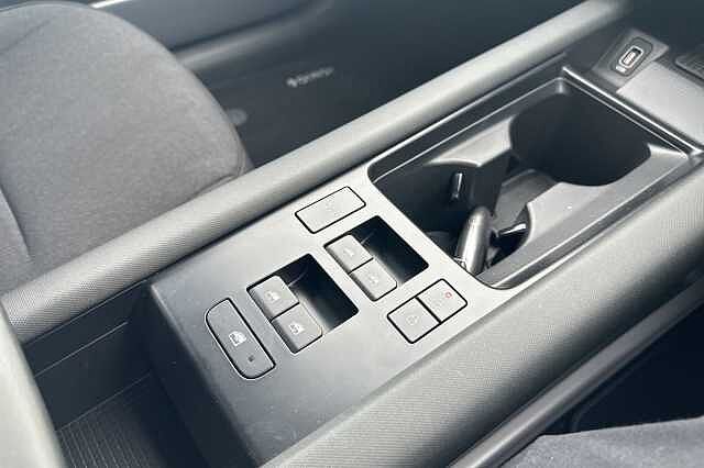 Hyundai IONIQ 6 E (228ps) Premium 77kWh (Single Motor) RWD
