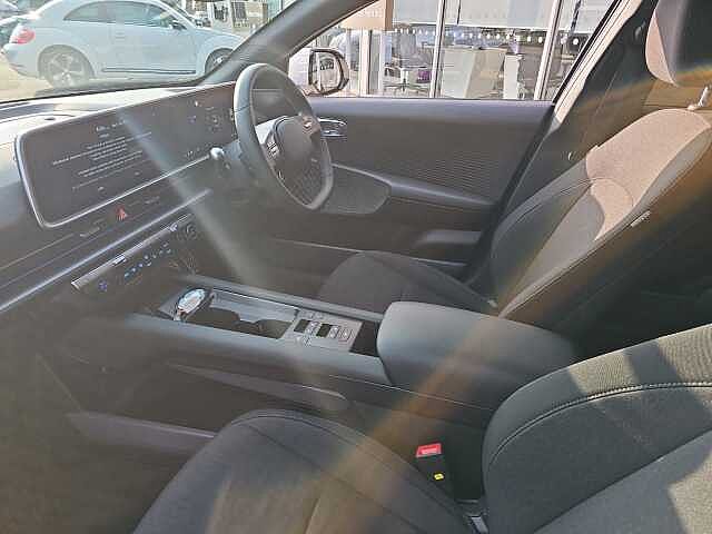 Hyundai IONIQ 6 E (228ps) Premium 77kWh (Single Motor) RWD