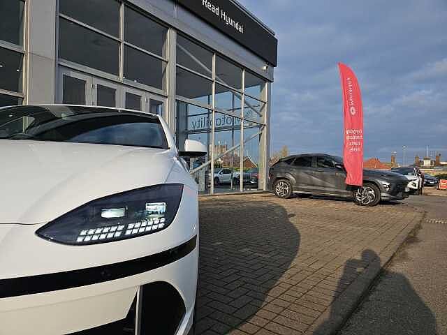 Hyundai IONIQ 6 E (228ps) Premium 77kWh (Single Motor) RWD