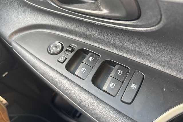 Hyundai BAYON 1.0 TGDi 48V MHEV SE Connect 5dr DCT
