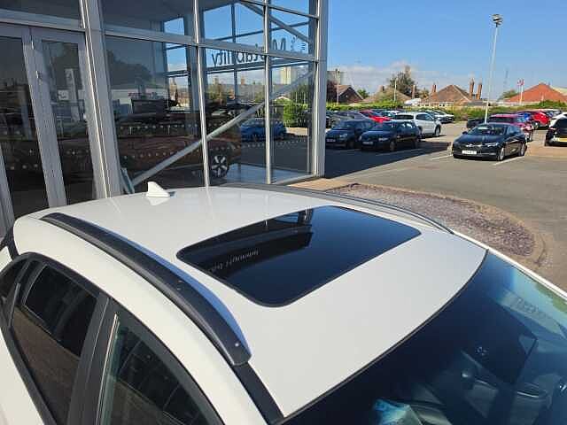 Hyundai KONA 1.6 GDi Hybrid Ultimate 5dr DCT