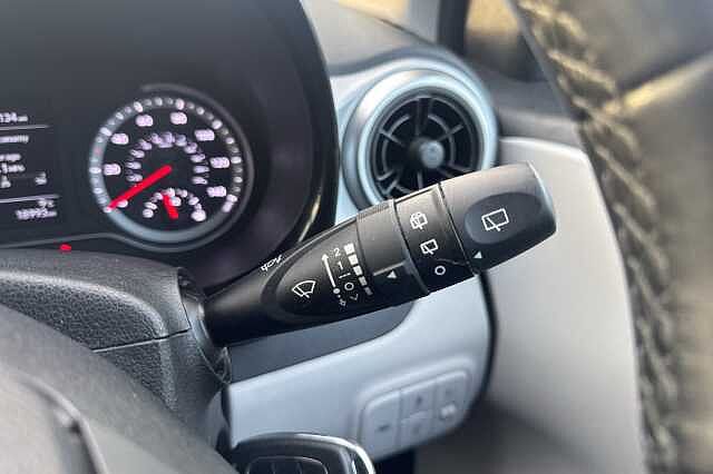 Hyundai i10 1.0 MPi Premium 5dr