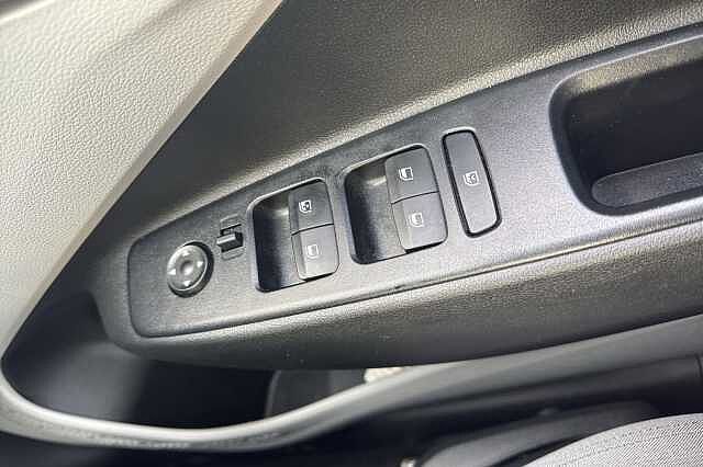 Hyundai i10 1.0 MPi Premium 5dr